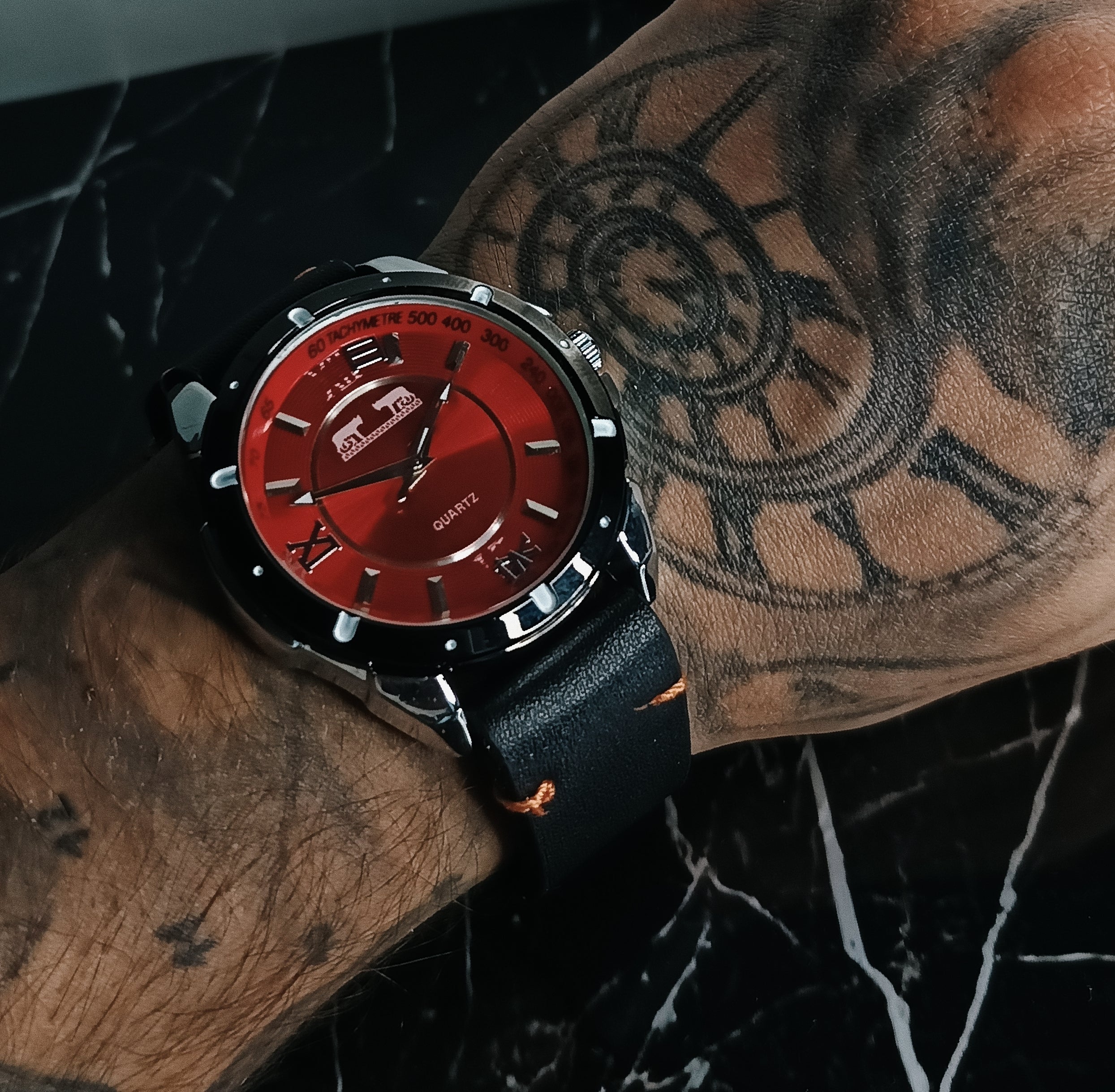 Phantom Red - 2x brățară cadou